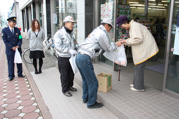 20130514春の地域安全運動に係る街頭啓発