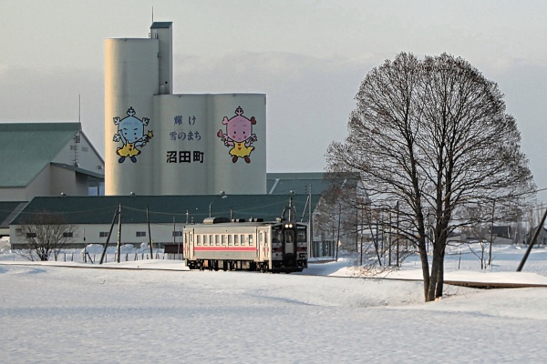 照らす朝陽に春の気配