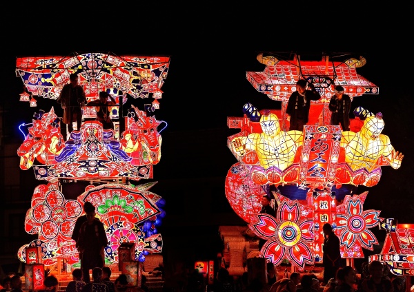 夜高あんどん2重連