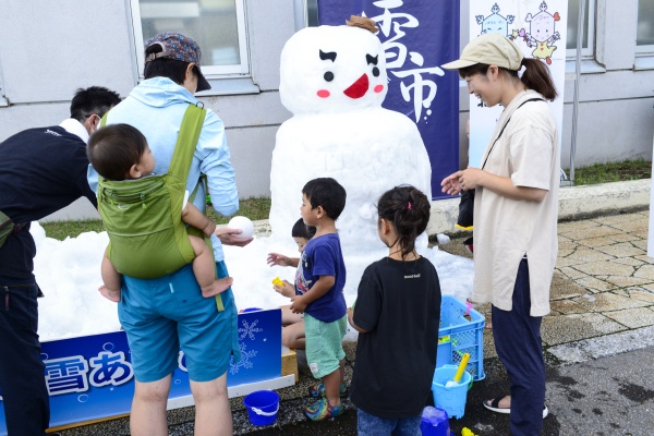 真夏の雪遊び1